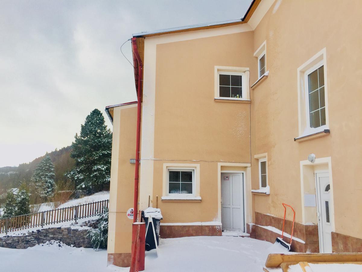 Pension Zaclersky Medved Zaclér Exterior foto