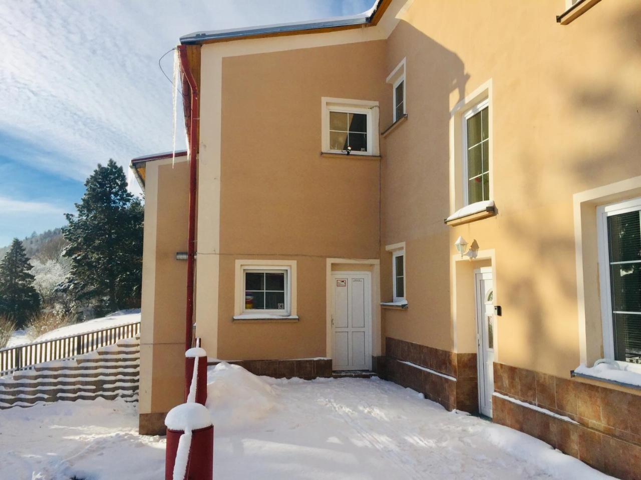 Pension Zaclersky Medved Zaclér Exterior foto
