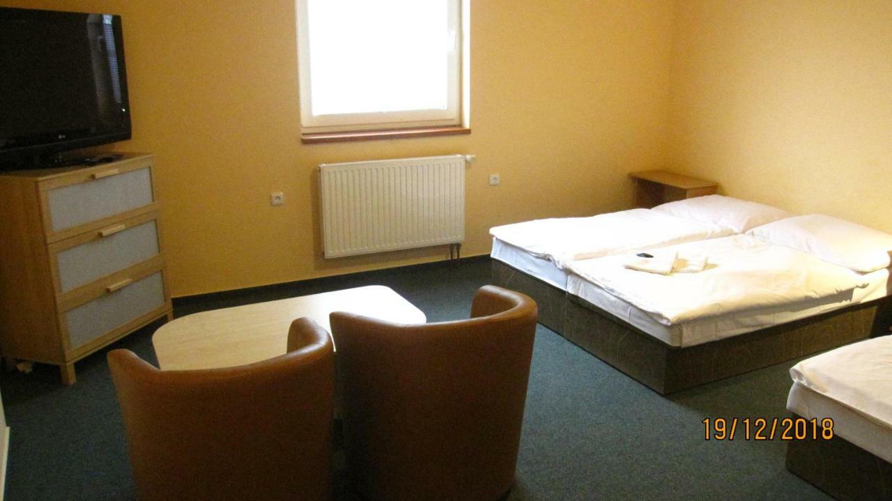Pension Zaclersky Medved Zaclér Exterior foto